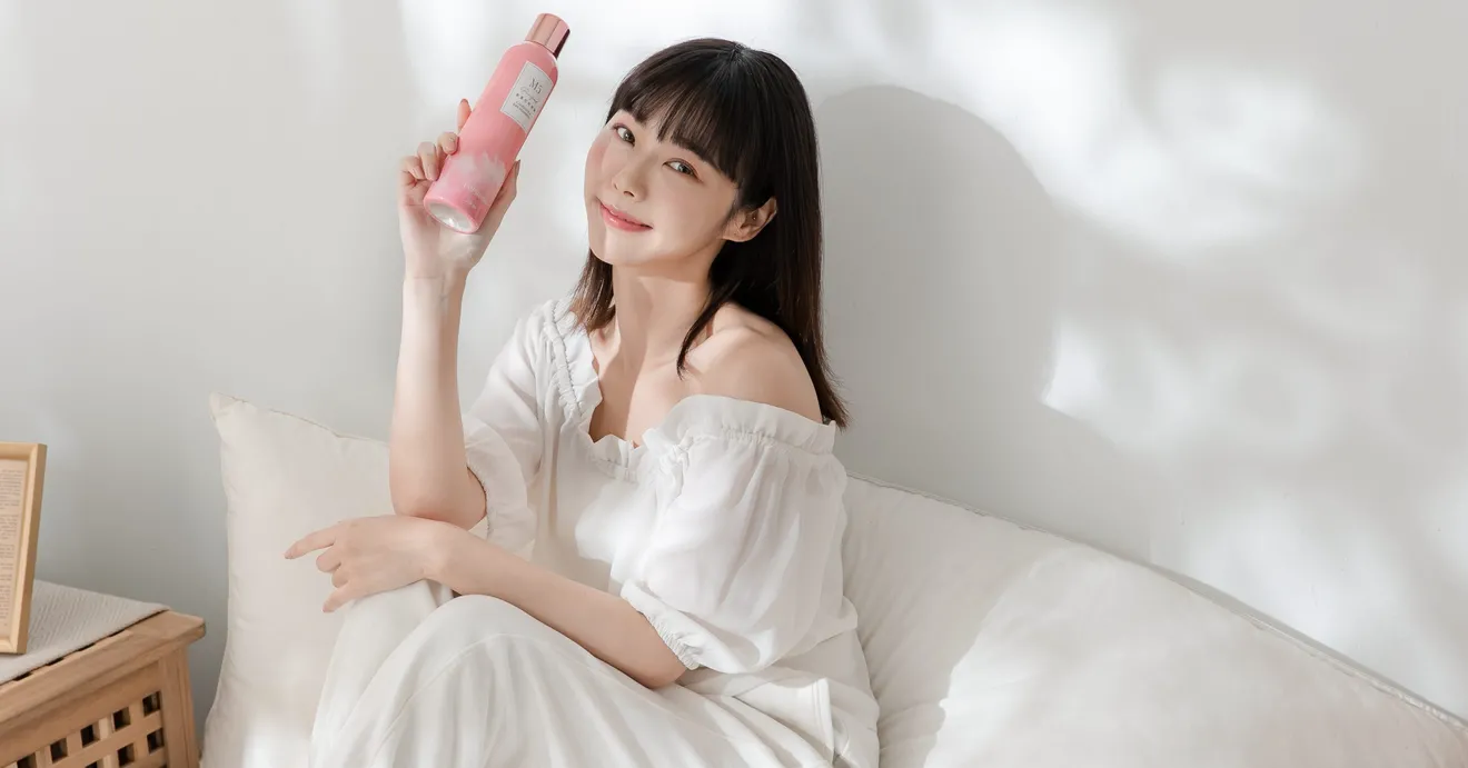 夏日精緻女孩的必備儀式：告別油膩髮與條碼瀏海，私心偏愛的「空氣感」秘密武器
