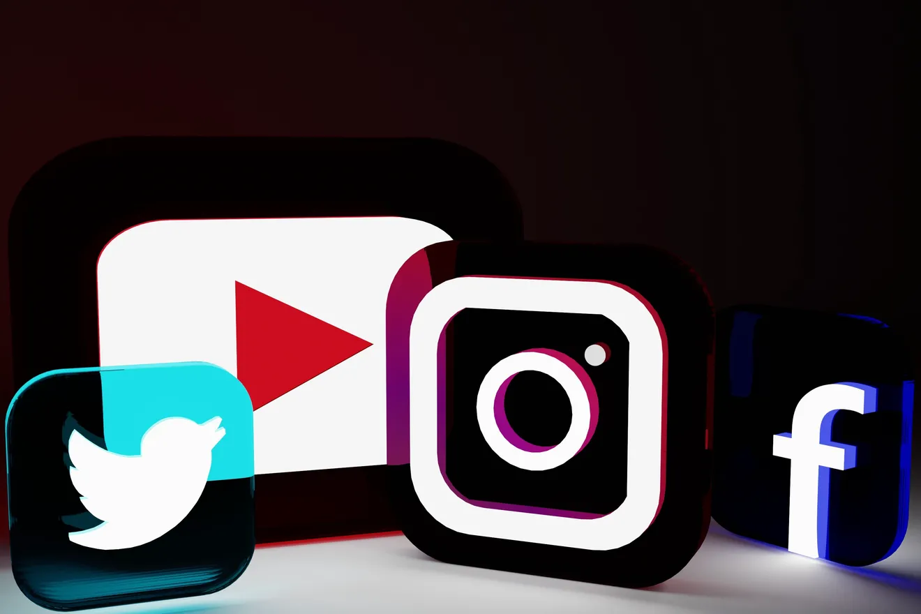 網紅透過 IG、YouTube、Podcast 與LINE 社群行銷